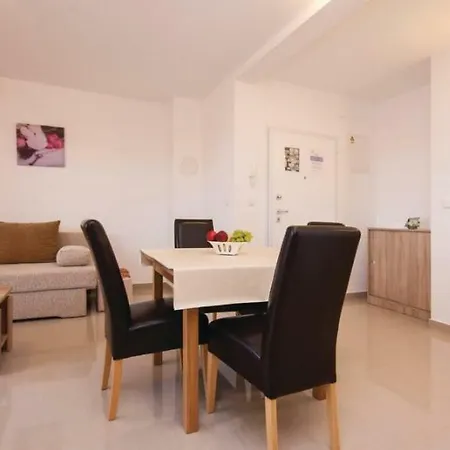 Korenika * Brodarica (Sibenik-Knin)