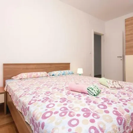 Apartment Korenika *