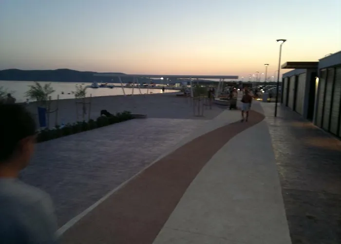 Korenika * Brodarica (Sibenik-Knin)